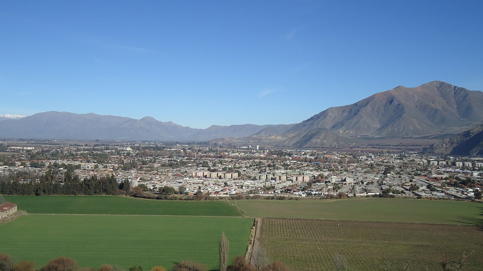 Vista aérea de la ciudad de San Felipe en el Valle de Aconcagua